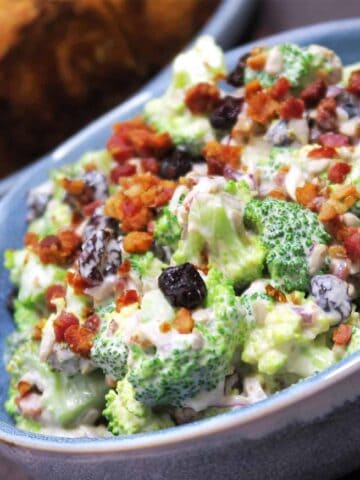 broccolisalat opskrift