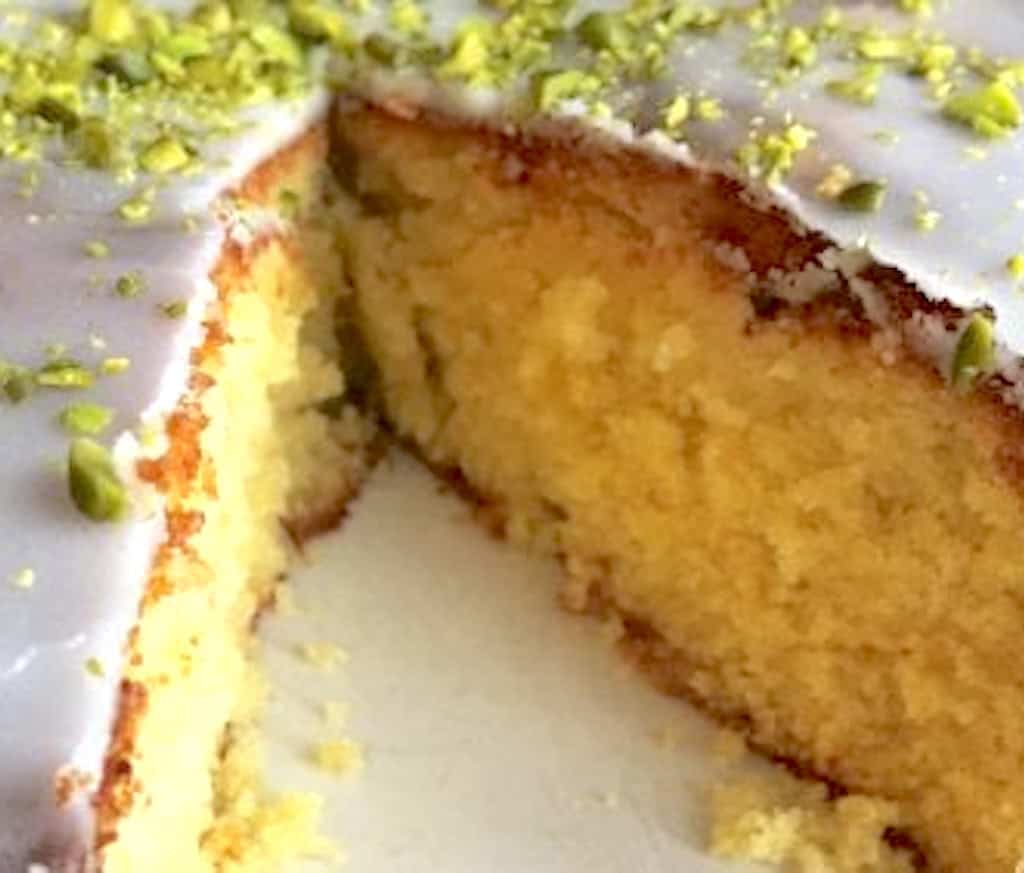 Svampet citronmåne med marcipan (nem opskrift på en klassiker)