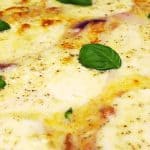 mozzarella_gratineret_kylling_floedesauce_1 Mozzarella gratineret kylling med flødesauce