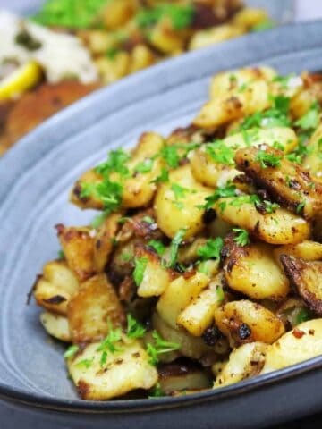 brasede kartofler med smør