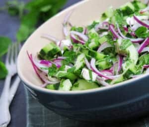 Agurkesalat med mynte