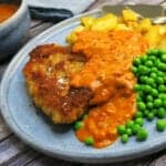 jægerschnitzel-med-brasede-kartofler-og-jægersovs Jægerschnitzel med jægersovs