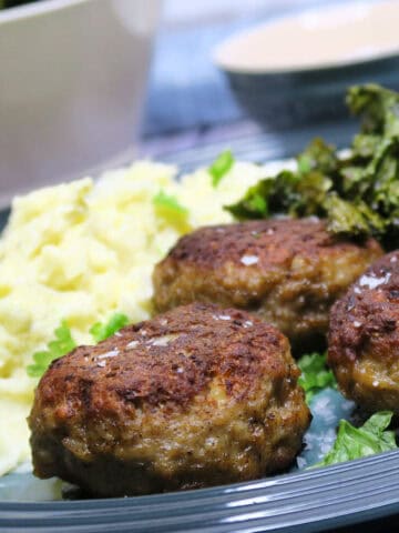 billede med danske frikadeller