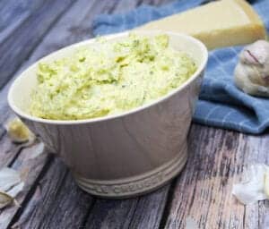 Hjemmelavet hvidløgssmør