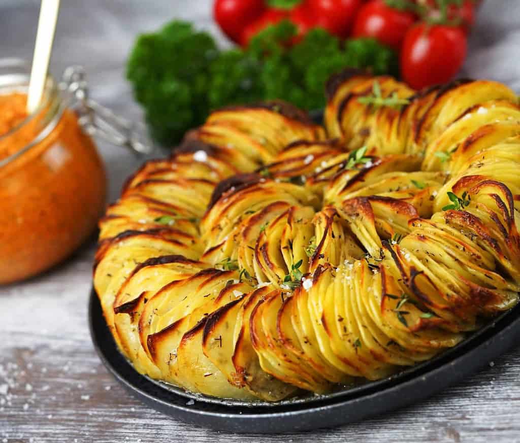 Pommes ratatouille (opskrift på de lækreste kartofler som tilbehør)