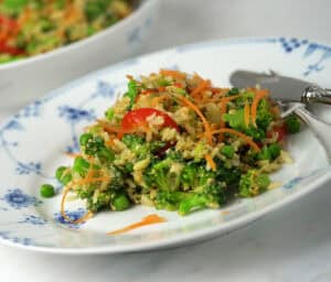 Stegte ris med grøntsager