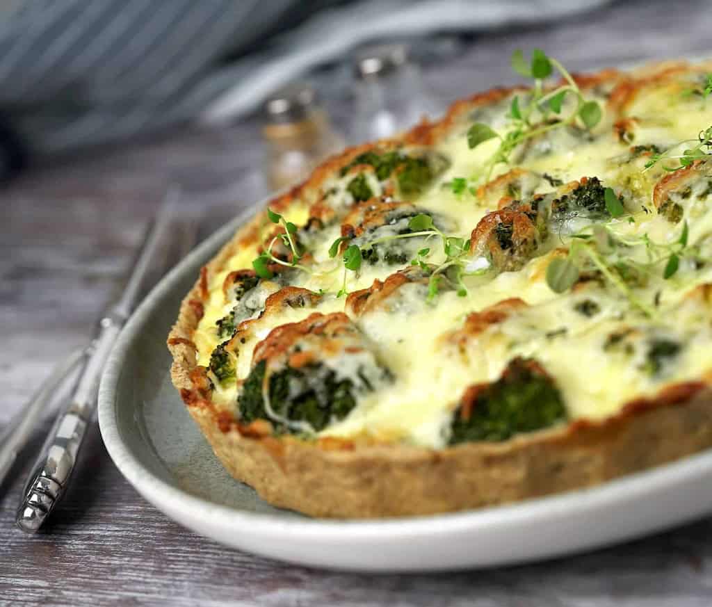 Billede af broccolitærte.