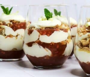 rabarbertrifli opskrift