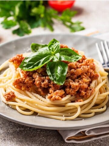 spaghetti med kødsovs