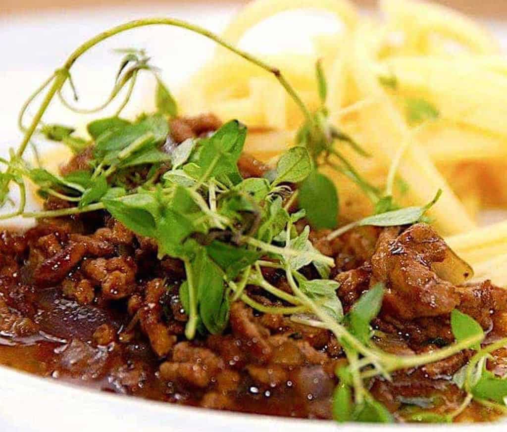 Millionbøf (klassisk med pasta eller kartoffelmos)